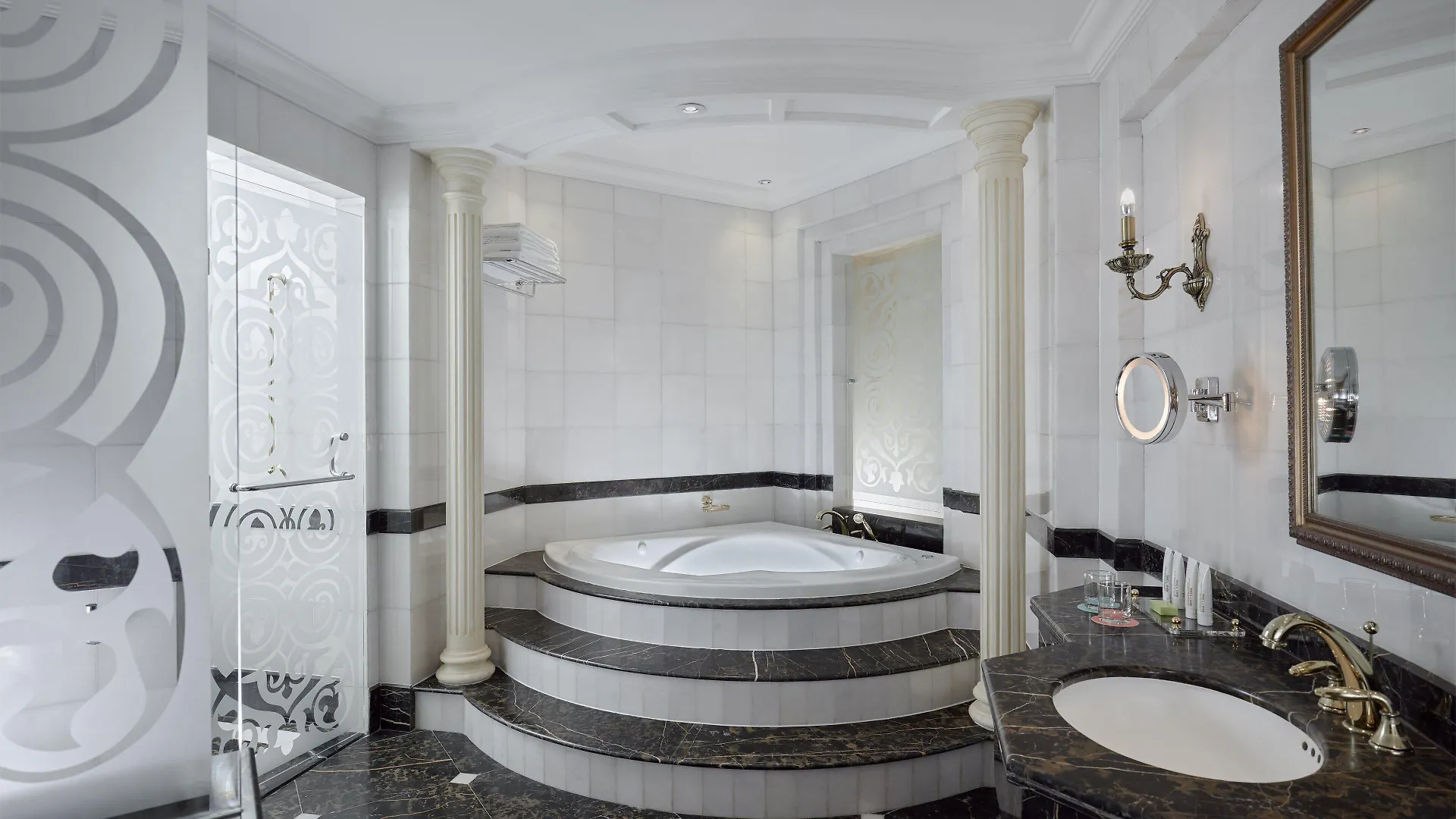 Le Meridien Makkah Mecca 3*,