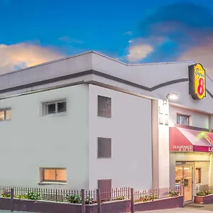Hotel Super 8 By Wyndham Nj/nyc Area