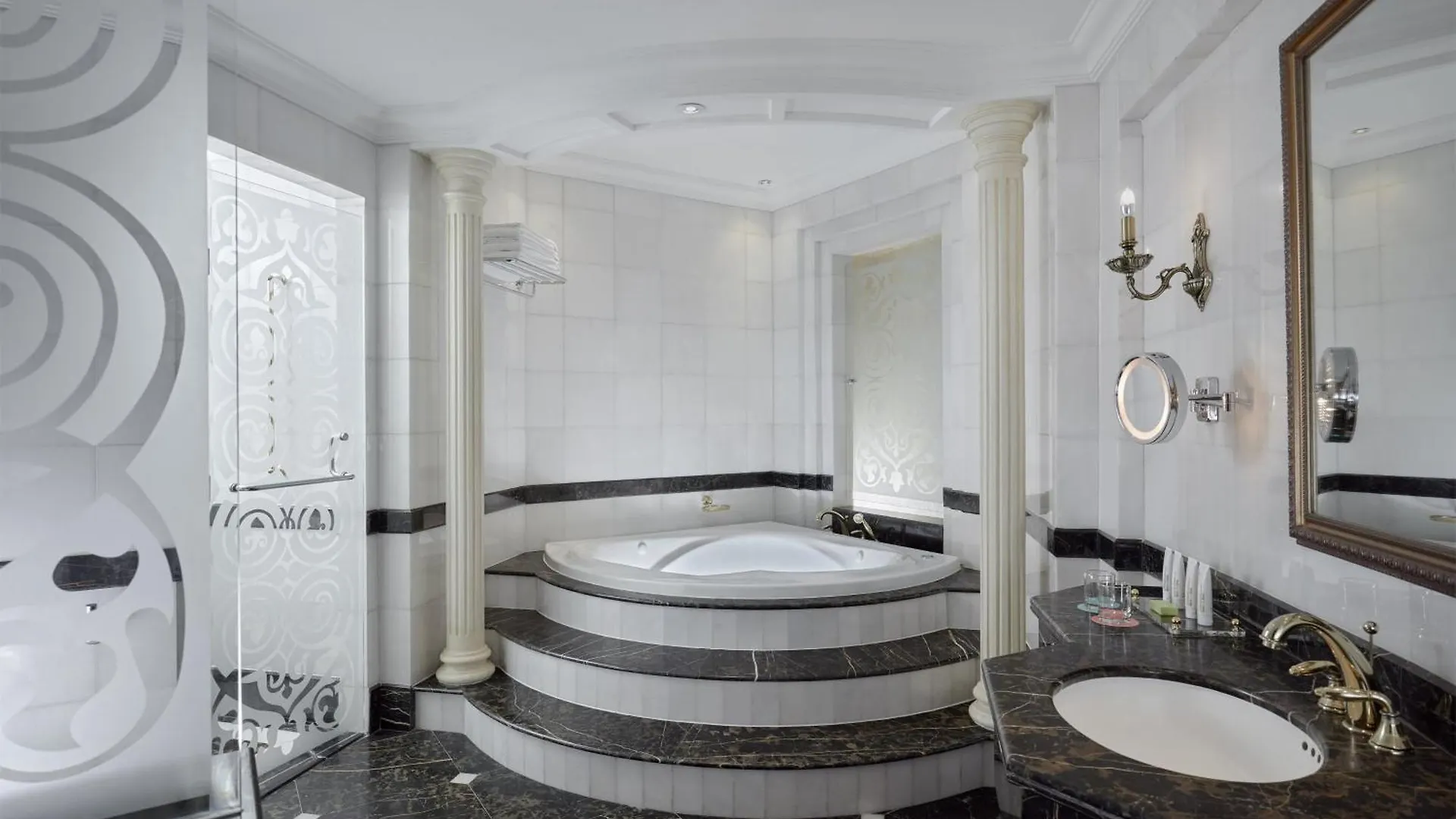 Le Meridien Makkah Mekke 3*,